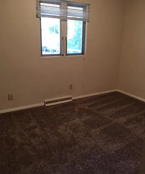 865 Evans Ave — Photo 10