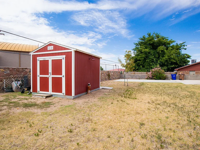 1633 Stull Dr — Photo 33