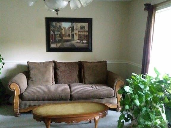 5th image of 503 Bob White St