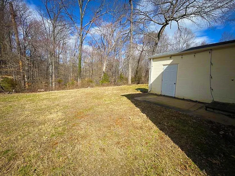 Skyline Court — Photo 22