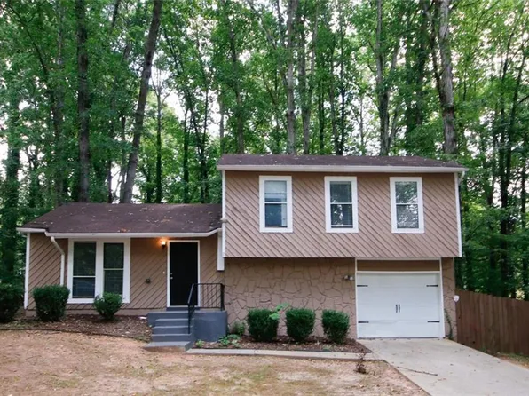 5398 Greenhedge Ct, Stone Mountain, GA 30088