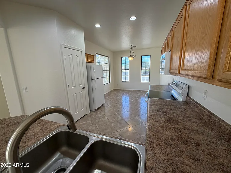 3430 E Packard Dr — Photo 3