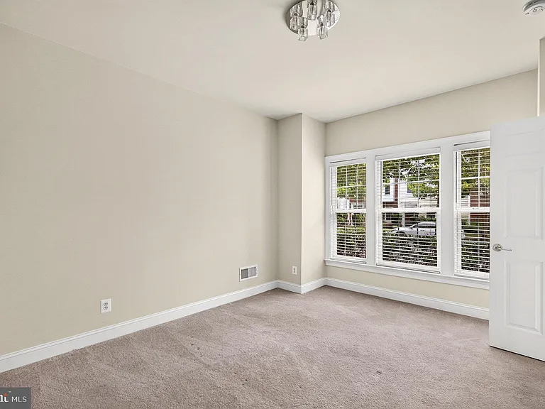 14862 Potomac Branch Dr — Photo 17