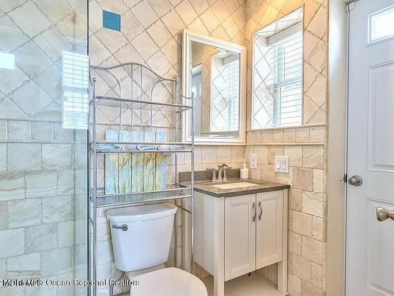 10 4th Ave #102 — Photo 18