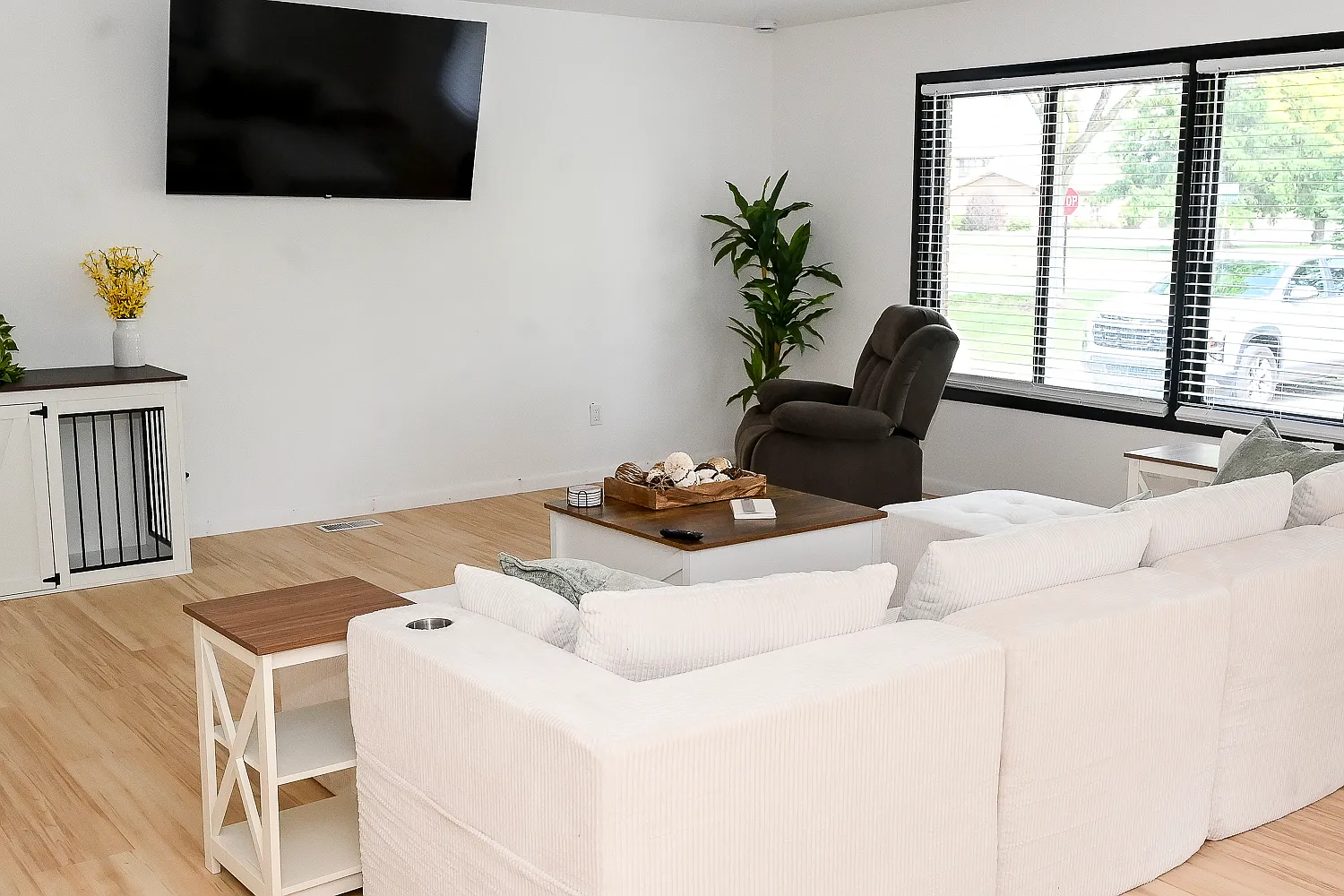 3 bed, 1699 sqft, $4,000 — Photo 4