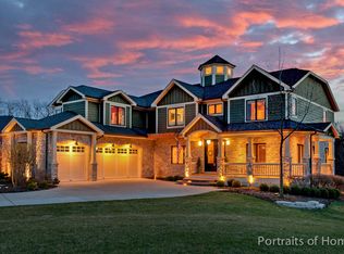 63 Landon Cir, Wheaton, IL 60189