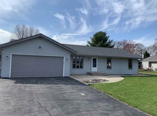 1009 Whitby Ln, Machesney Park, IL 61115
