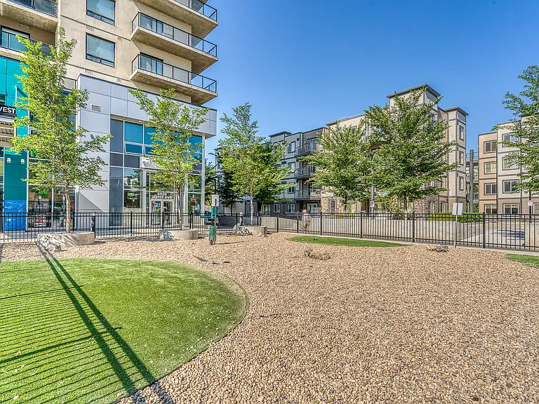 8520 Jasper Ave NW — Photo 18