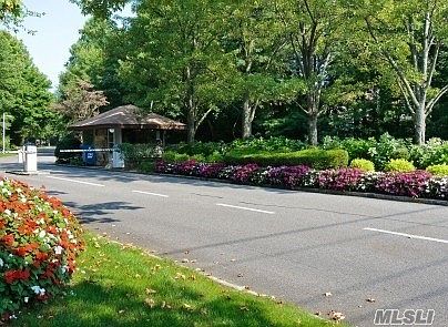 1st image of 124 Foxwood Dr