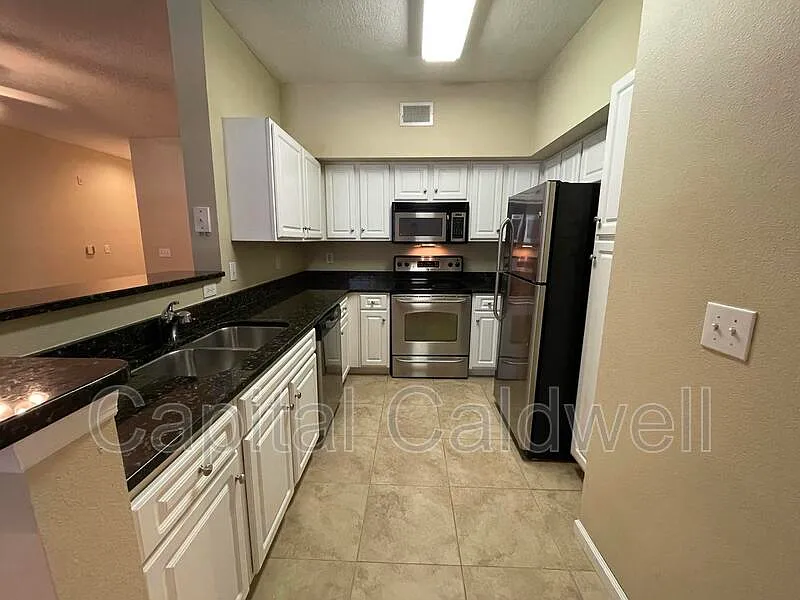 2 bed, 2.0 bath, 1150 sqft, $2,100 — Photo 3