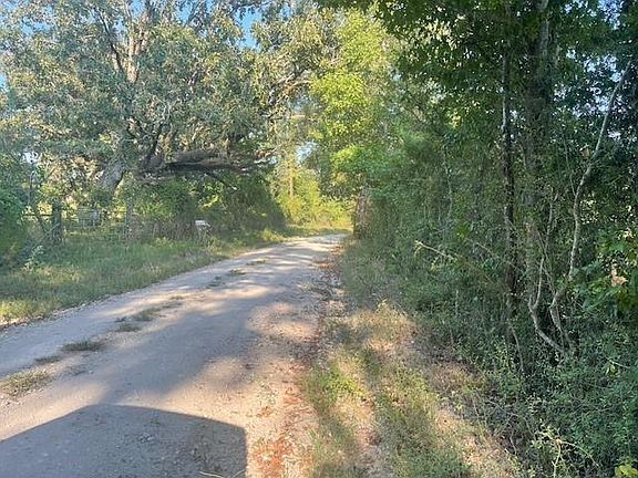 3rd image of 940 Bill Jones Rd