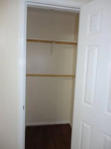4516 Walker St — Photo 5