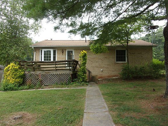 2nd image of 605 Mabry Ln