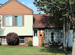 52 Queens Dr, West Seneca, NY 14224