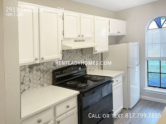 4th image of 2911 Tanglewood Dr