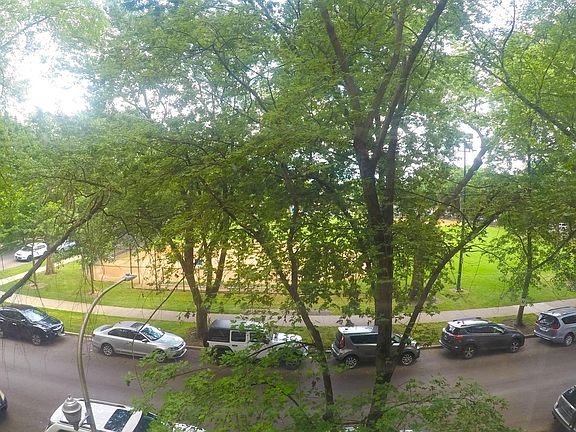 2nd image of 2634 W Glenlake Ave #3C