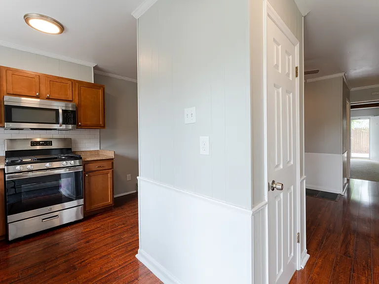 Capital View Townhomes — Photo 3
