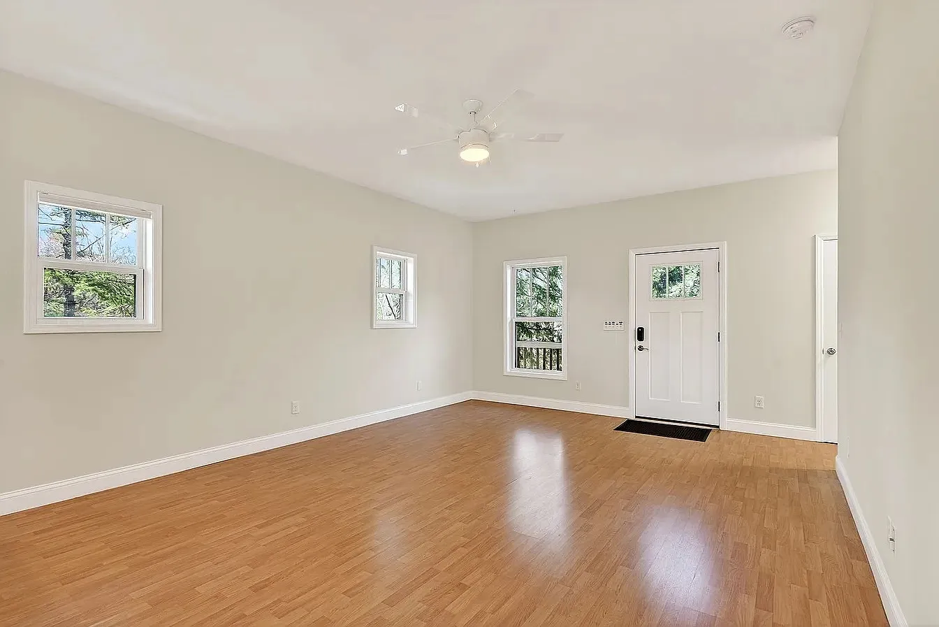 2 bed, 1145 sqft, $1,995 — Photo 3
