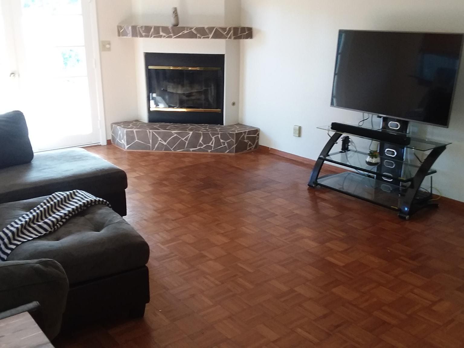 ERIO.condo☆ 49e10e00cbfd442b295e70f17981c3