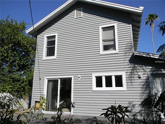 4th image of 51 Acacia St