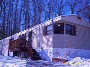 97 Twin Lake Trl, Bloomingburg, NY 12721