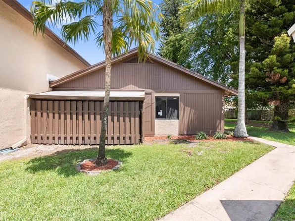 2146 Nova Village Drive #2146, Davie, FL 33317