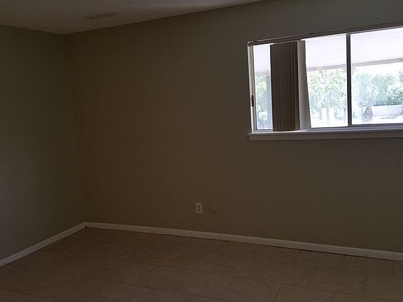2nd image of 6340 Newtown Cir #40B2