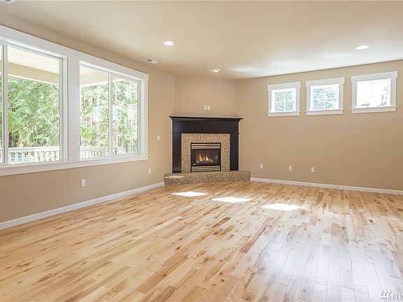 2nd image of 18015 25th Ave NE Lot 1