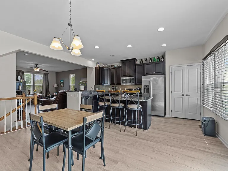 4014 Luminary Dr — Photo 11
