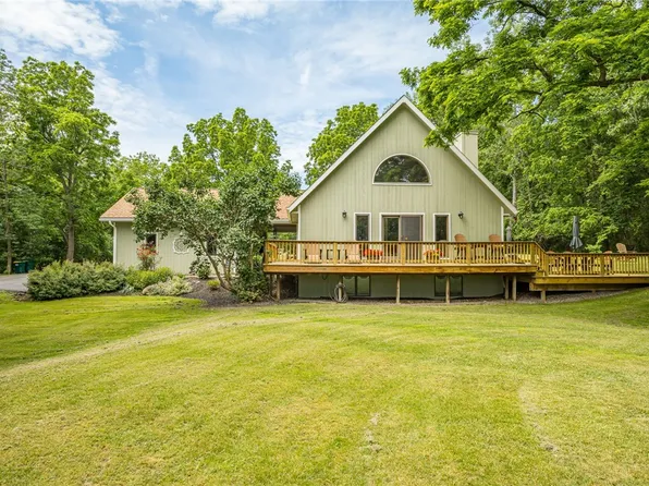 4824 County Road 16, Canandaigua, NY 14424