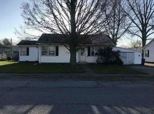 110 Lexington Ave, Carmi, IL 62821