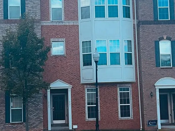 9591 Center St, Manassas, VA 20110