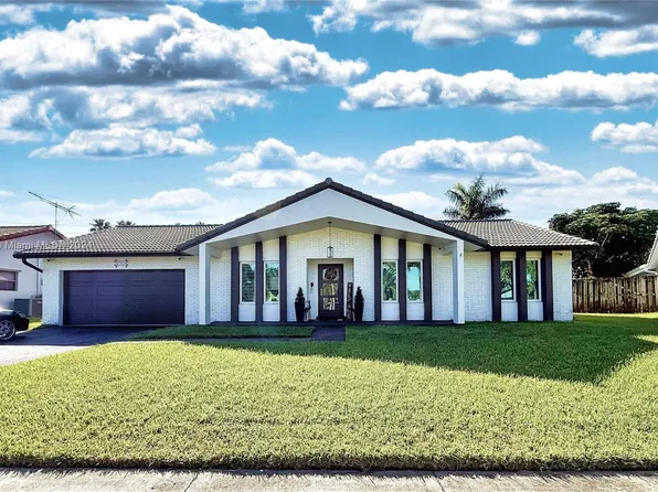 13528 NW 8th Ct, Sunrise, FL 33325