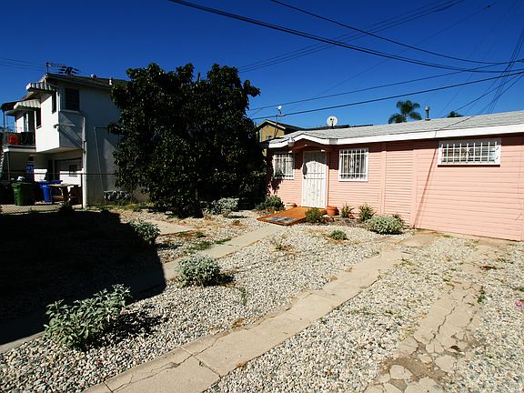 Detached Unit in Rear