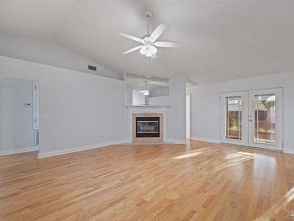 3rd image of 4779 Winterdale Dr