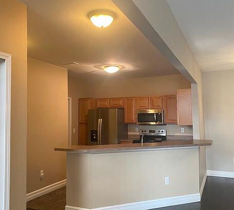 5th image of 15267 Cornell Dr #16
