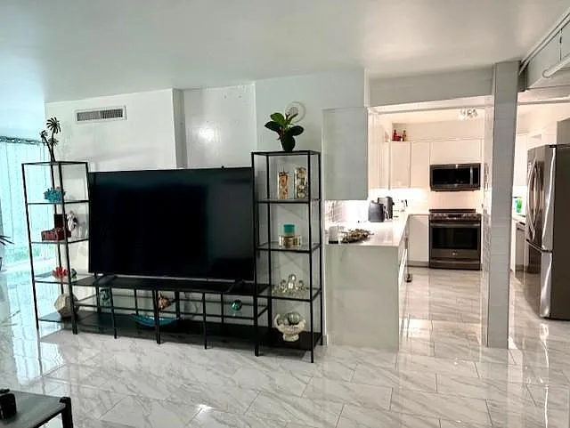 2870 Pharr Court South NW #NW-305-305 — Photo 7