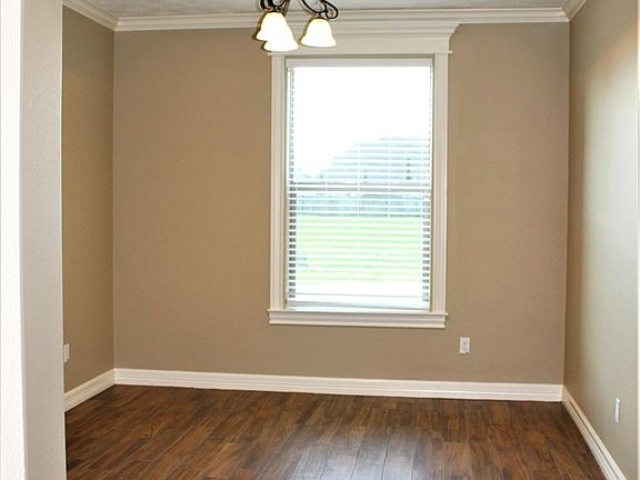 4th image of 7980 Farrah St