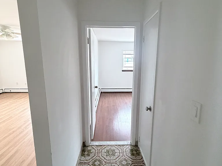 290 Grace Ave #1 — Photo 8