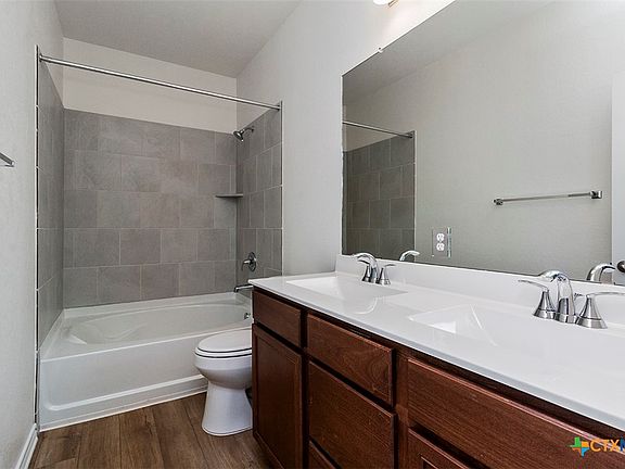 2nd image of 424 Blacktail Dr