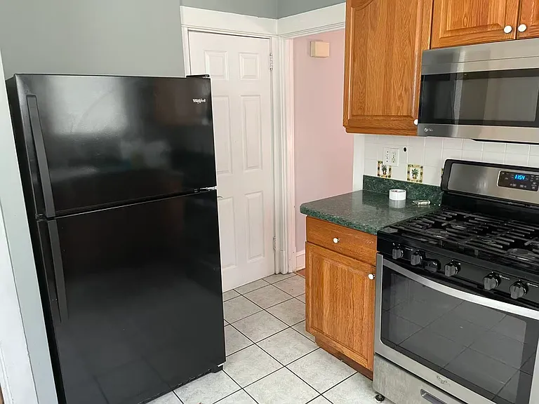 4220 Hartel Ave — Photo 7