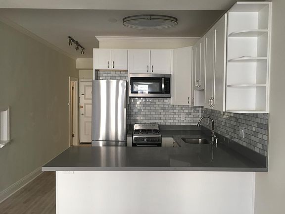 2nd image of 2165 Larkin St #00011