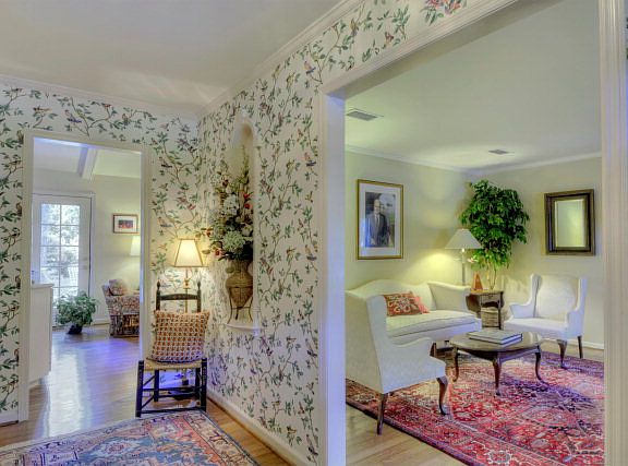 3rd image of 207 Hermitage Way