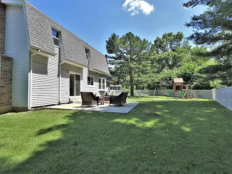 1929 Squires Way Ct — Photo 40