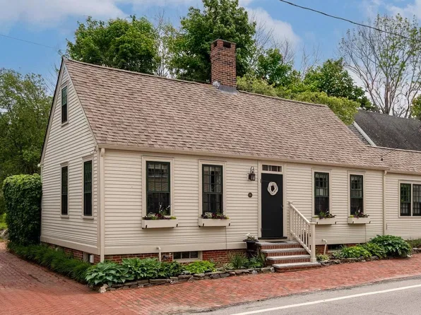 69 Cranfield Street, New Castle, NH 03854
