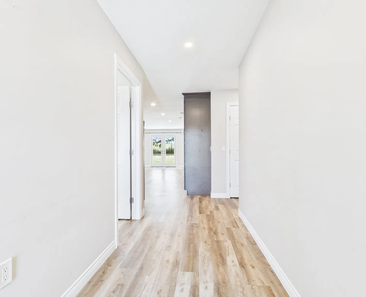 2 bed, $2,000 — Photo 2