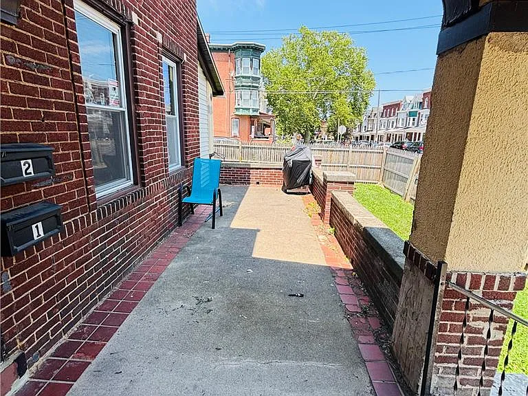 204 S 14th St #1 — Photo 3