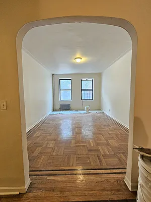 Rented by BRICK & GALO REALTY CORP | media 44