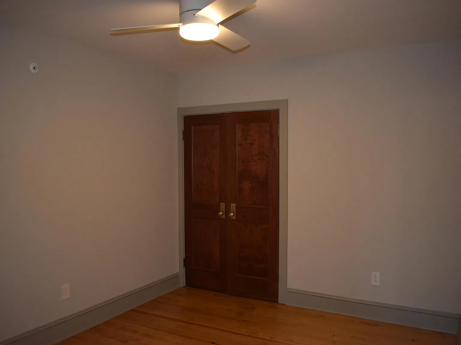 128 S Chatham Ave — Photo 4