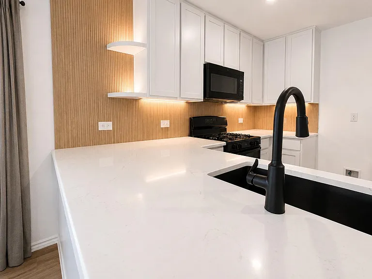 1025 Mountain Laurel Rd — Photo 5